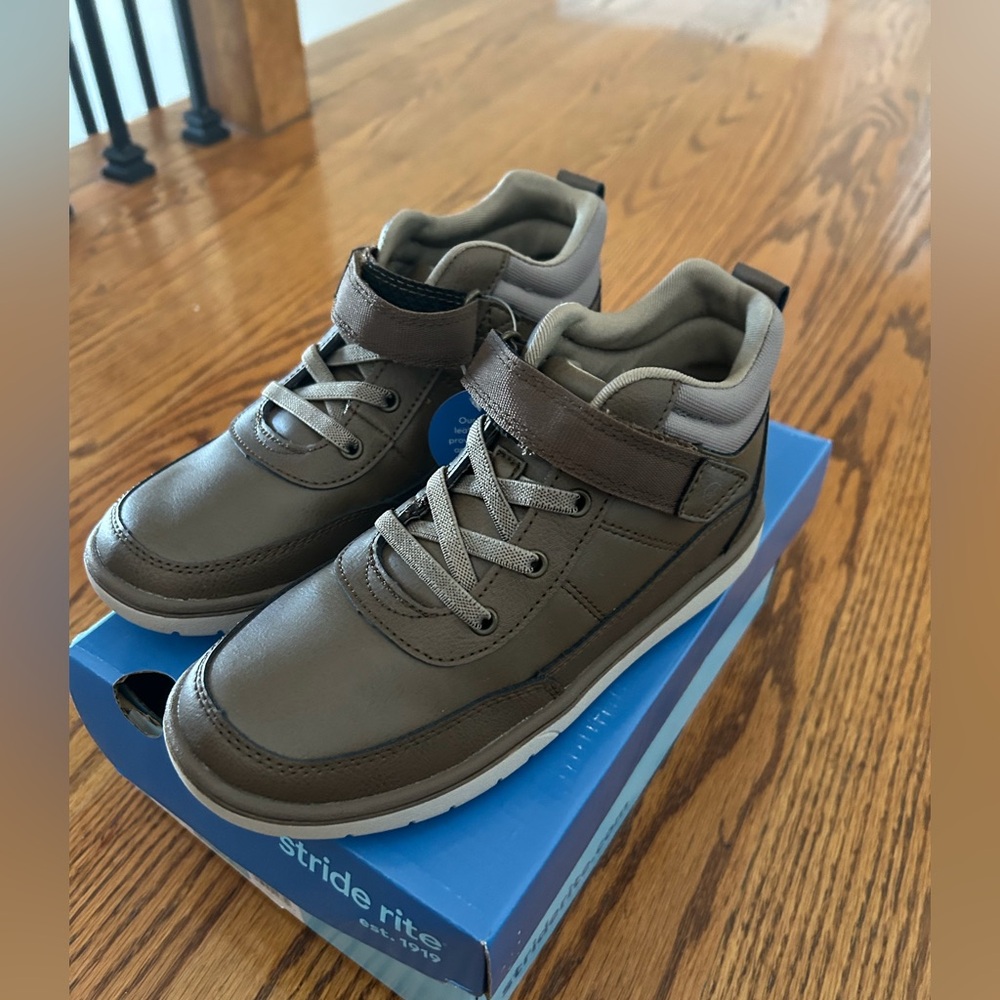 Stride Rite Braxton Size 13.5